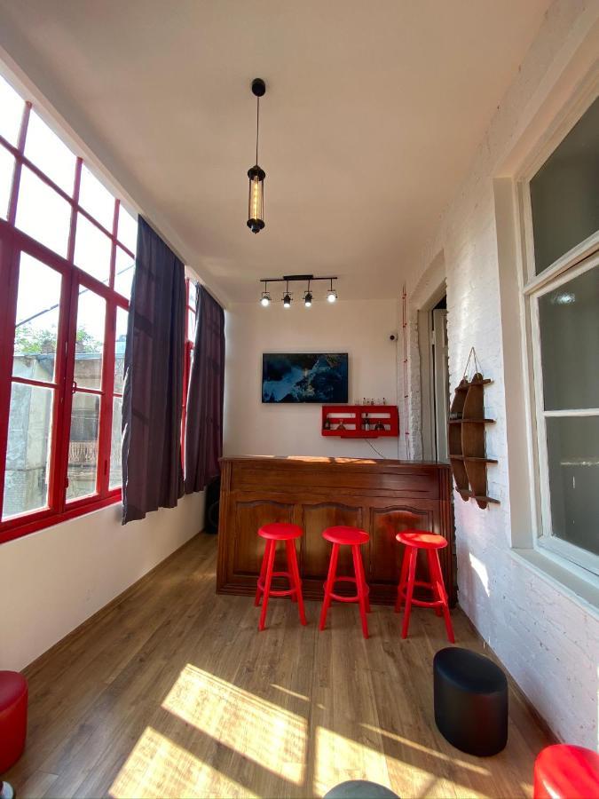Red Door Apartment Tbilisi Bagian luar foto