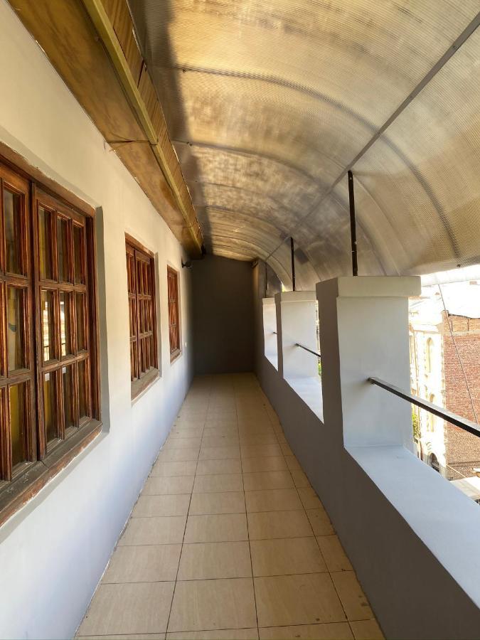 Red Door Apartment Tbilisi Bagian luar foto