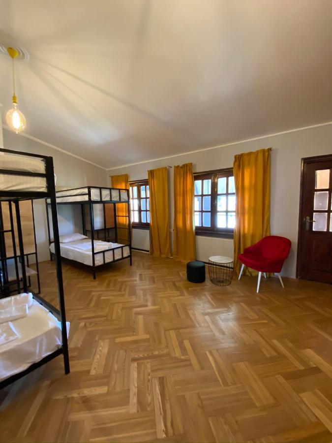 Red Door Apartment Tbilisi Bagian luar foto
