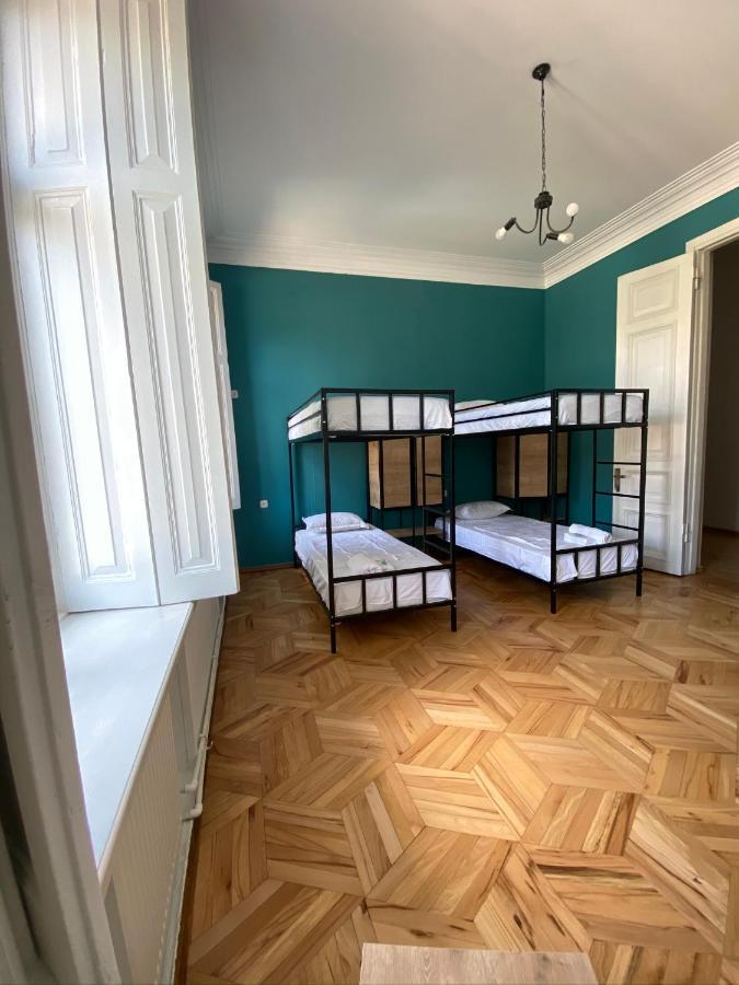 Red Door Apartment Tbilisi Bagian luar foto