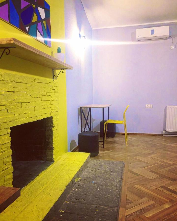 Red Door Apartment Tbilisi Bagian luar foto